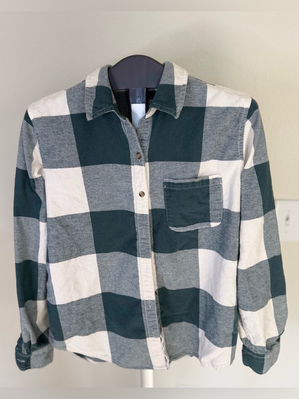 Universal Thread Green and White Buffalo Plaid Button Down Shirt